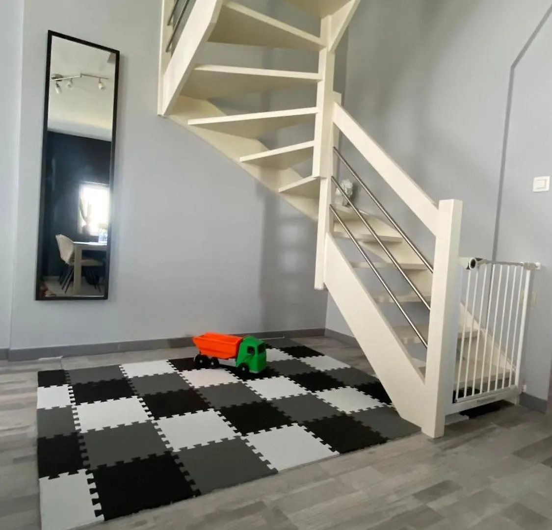 Next2Airport - Appartement House Of Lions Ransart 0*,  Belgien